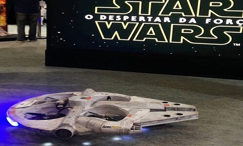 ¡El drone Star Wars de Millennium Falcon puede ser tuyo!