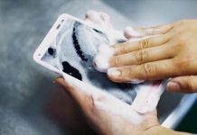 Compañías lanzan celulares que se pueden lavar con agua y jabón celulares todo terreno
