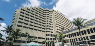 Una curiosa publicidad que invita al turismo luego de la pandemia Hotel Hilton Colon