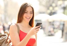 La función de Google que evita que camines viendo el teléfono