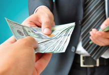 Cobrar, pero sin perder clientes