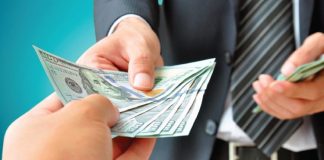 Cobrar, pero sin perder clientes