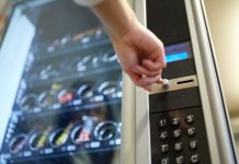 Este refrigerador funciona con WhatsApp