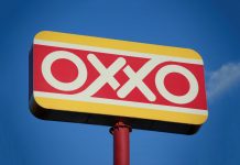 ¿OXXO desplaza a los bancos?