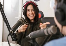 Podcast con contenido diverso para ganar dinero Podcast