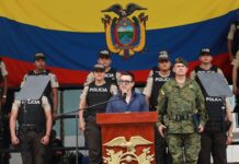 Presidente Daniel Noboa entrega 10.500 chalecos balísticos a la Policía Nacional en Guayaquil