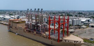 La llegada de la tercera barcaza dependería de una reducción de los cortes de energía en la industria | Economía | Noticias