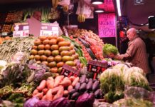 ¿Qué sube y qué baja en 2025? Se abaratan las hipotecas, pero vuelve el IVA de la luz y los alimentos | Economía