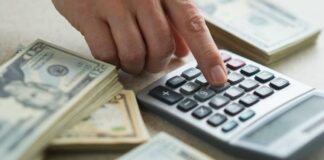 Multitrabajo: el 54% de los trabajadores utiliza su decimotercer salario para salir de deudas y sólo el 10% lo invierte | Economía | Noticias