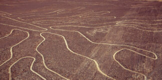 Cómo la IA ayudó a arqueólogos en Perú a descubrir cuatro nuevos geoglifos de la Línea de Nazca