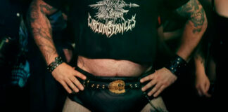 Liquid Death lanza un pañal para los fans de los conciertos