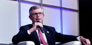 Ministro de Economía, Juan Carlos Vega, aseguró que la dolarización está en riesgo | Economía | Noticias