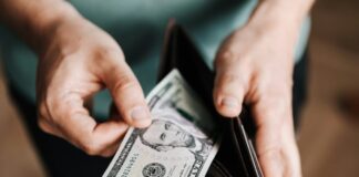 Futuro de la dólarización y reservas internacionales en los planes de Daniel Nemaa y Luisa González | Economía | Noticias