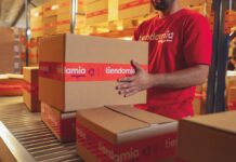 Comercio electrónico: Perfumes y auriculares se encuentran entre los cinco productos más comprados por los ecuatorianos en 2024 | Economía | Noticias