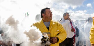 Los apicultores se manifiestan contra importaciones masivas de miel falsa | Negocio