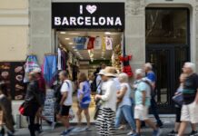 España recibirá en noviembre más turistas que en todo 2023, marcando otro récord histórico | Negocio