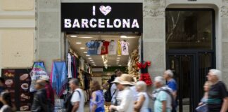 España recibirá en noviembre más turistas que en todo 2023, marcando otro récord histórico | Negocio