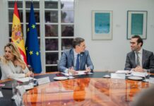 Díaz acusa al organismo de “vetar” la tramitación urgente de la reducción de jornada, pero el empresariado niega el bloqueo | Negocio