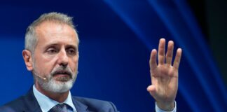 Indra afronta un cambio presidencial en un momento crucial de su transformación | Negocio