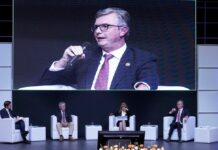 “Que gane el presidente (Daniel) Noboa”, esperó el ministro Juan Carlos Vega en evento organizado por el Banco Central del Ecuador | Economía | Noticias
