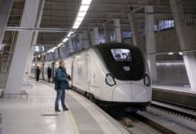 Renfe sufre un “incidente informático” que impide la circulación de los trenes Talgo Avril | Negocio