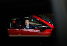 Estos son los directivos españoles que pilotan el mundo | Negocios