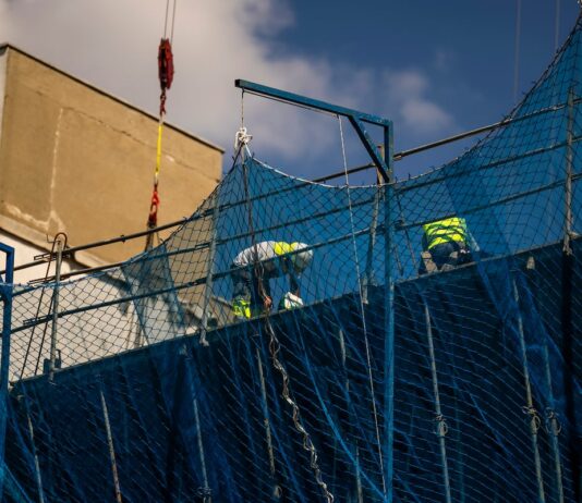 Calendario laboral 2025: estos son todos los puentes y festivos según la comunidad autónoma | Economía