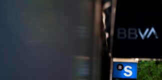 BBVA rebaja el obstáculo para aceptar la oferta pública de adquisición y dificulta la defensa de Sabadell | Buscar