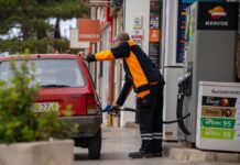 Los precios de los combustibles continúan su tercera semana de subidas y alcanzan nuevos máximos desde agosto | Negocio