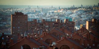 El Euribor se hace cargo de las cascadas en febrero y reduce las hipotecas a más de 1,200 euros por año Negocio