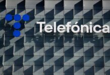 La venta de la subsidiaria telefónica en Argentina tendrá un efecto negativo de 1,107 millones | Buscar