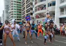 En el ritmo de salsa, merengue, Vallenato y Reggaeton, las vacaciones se celebran en las playas de Ecuador con fondos públicos: ¿Cuántas ediciones de carnaval en aumento? | Informes | Noticias