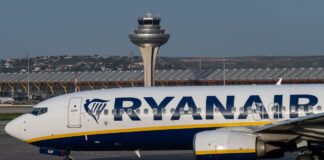 Aena celebra un cumpleaños entusiasmado con viajeros y registros de ventajas | Negocio