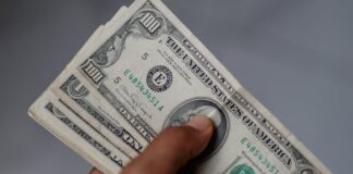 ¿Cómo se comporta el riesgo del país antes de las elecciones ?: En Ecuador ha caído