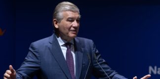 Naturgy anuncia inversiones de 6.400 millones a 2027 y un abuelo para una autopista del 10% | Buscar