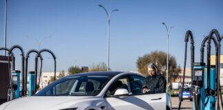 Bruselas ofrece la industria automotriz y ofrece a los fabricantes más tiempo para cumplir con el límite de emisión | Negocio