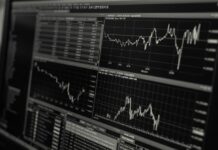 El riesgo de país para Ecuador alcanza los 1.511 puntos, el doble de lo que es el de Argentina | Economía | Noticias