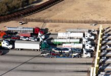 Aduanas: los efectos de los aranceles de Trump en México: debilidad de inversión, caída de consumo y una recesión de un brote | Negocio