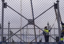 La patronal y los sindicatos de la construcción pactan un incremento salarial del 7% hasta 2026 | Economía