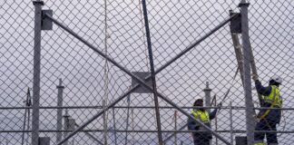 Fitch cree que España incumplirá los objetivos de déficit pese al sólido crecimiento económico | Economía