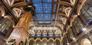 Las empresas de IBEX mejoran lo mismo: brechas salariales más bajas y más mujeres en consejos para la administración | Negocio