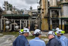 Piden la refinería esmeralda en una emergencia debido a los efectos del terremoto 6 | Economía | Noticias