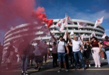 Los empleados de la hospitalidad en Tenerife protestan con una huelga a mediados de la Semana Santa | Negocio