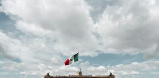 El mexicano financia Nazca y el puente Latam se fusionan en una compañía de capital de riesgo.