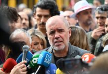 CC OO Carga contra juntas: «Es difícil ser más inútil que el último tostado del pan bimbo» | Negocio