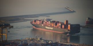 La guerra arancelaria, la deuda y los riesgos fiscales amenazan el dinamismo de la economía española | Economía