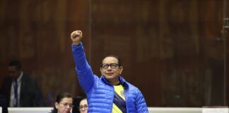 Asambleísta Ronal González será investigado en el CAL por irrumpir con un megáfono en la Asamblea y provocar incidentes violentos | Política | Noticias