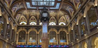 Incluso si tuviera dos vidas, ganaría lo que es mi jefe en un año: por lo que son los mejores salarios de la Bolsa de Valores Españolas | Negocio