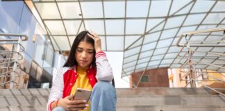 Condenan a Sony a pagar el móvil de sustitución que un cliente tuvo que comprar después de gastarse 700 euros en un terminal defectuoso | Mis Derechos | Economía