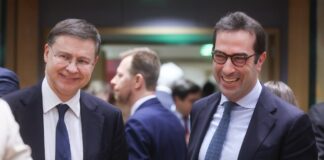 Bruselas pide a España que aumente la oferta de vivienda social y reduzca los plazos de los permisos de construcción | Economía